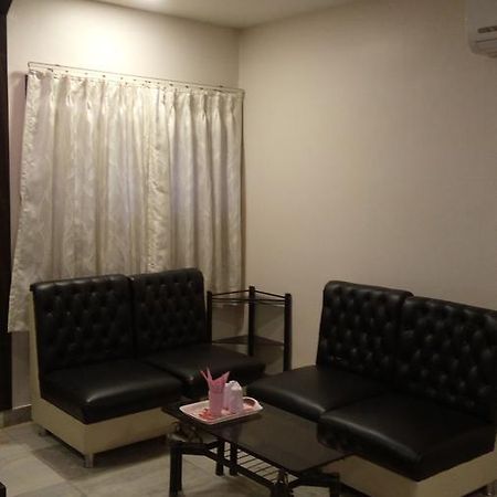 Continental Lodge Ingraj Bazar Luaran gambar